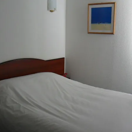 ホテル La Basilique 2*