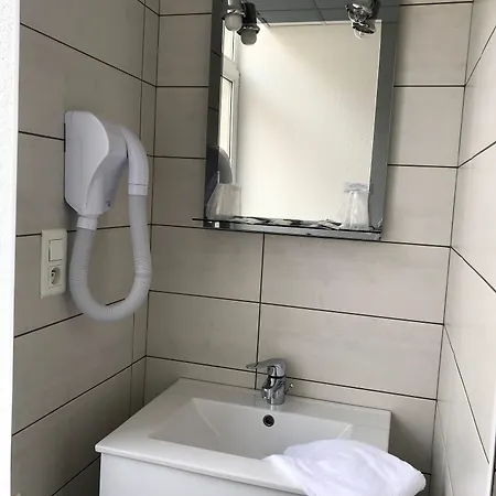 La Basilique מלון Épinal