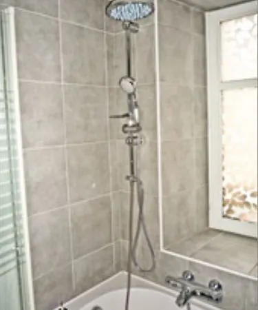 La Basilique מלון 2*